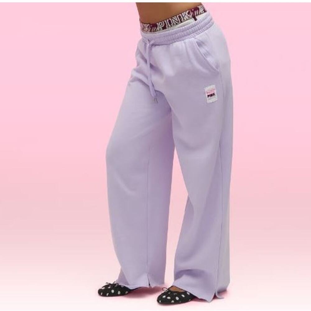 VS PINK Friday Purple Wide Leg Campus Fleece Sweatpants - Small Short
